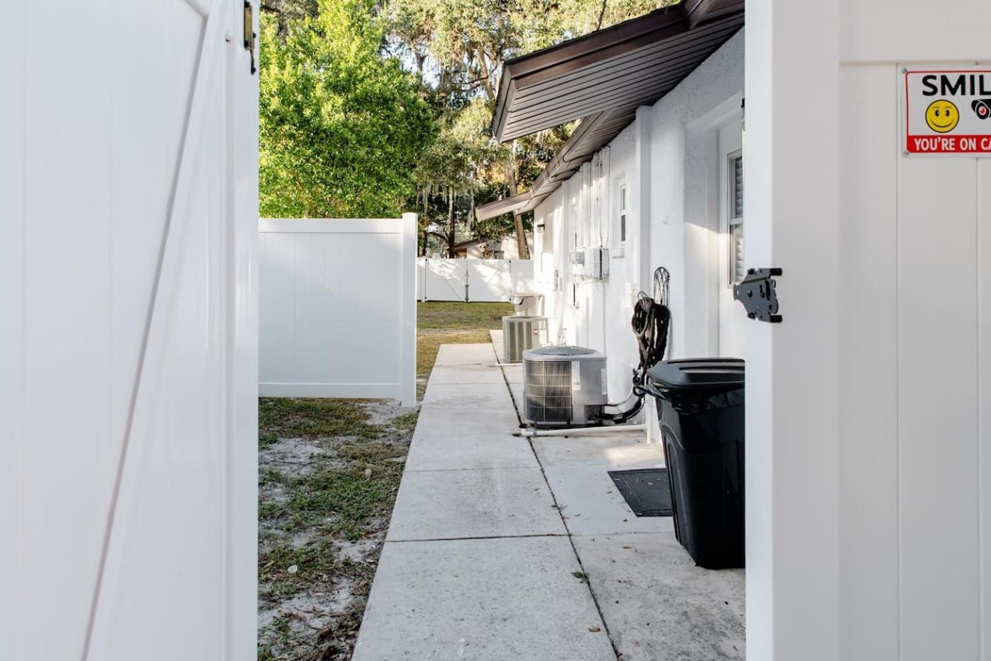 Walk Everywhere! 1-Bedroom Gem In Downtown Hub New Port Richey Εξωτερικό φωτογραφία