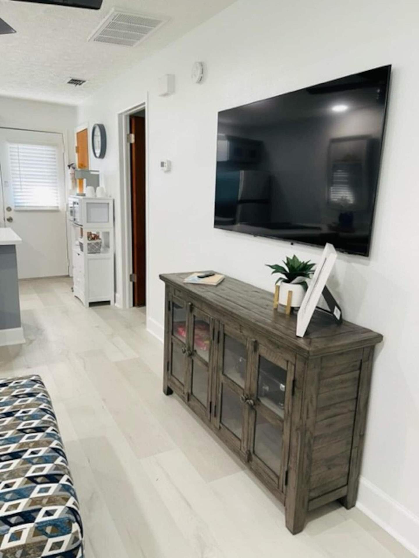 Walk Everywhere! 1-Bedroom Gem In Downtown Hub New Port Richey Εξωτερικό φωτογραφία