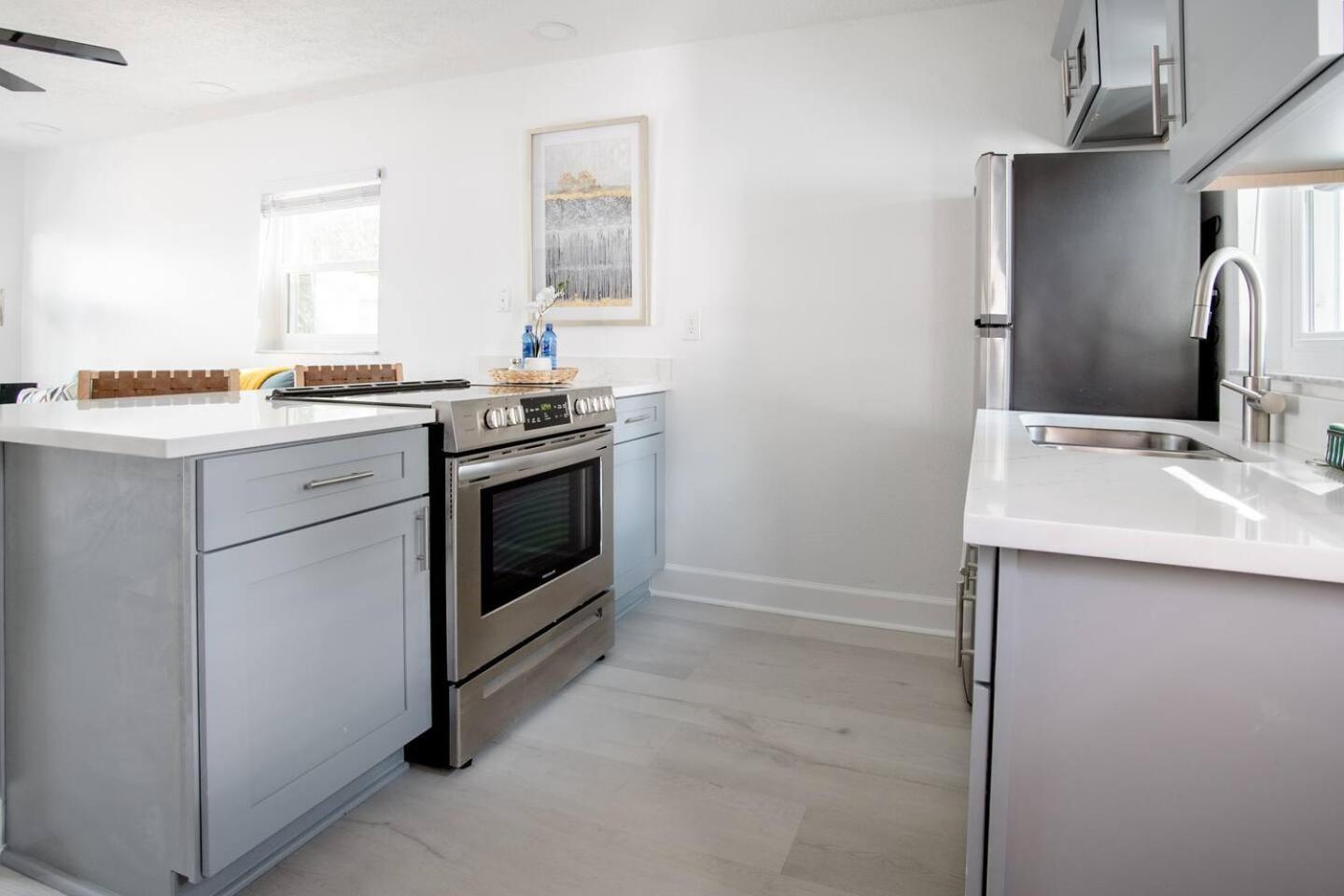 Walk Everywhere! 1-Bedroom Gem In Downtown Hub New Port Richey Εξωτερικό φωτογραφία
