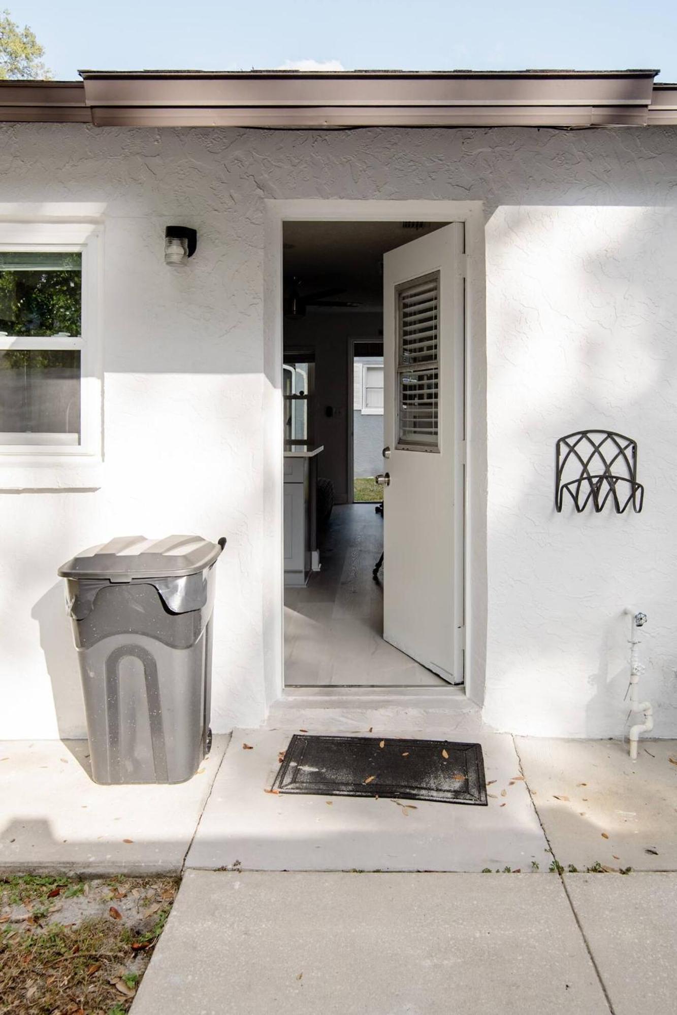 Walk Everywhere! 1-Bedroom Gem In Downtown Hub New Port Richey Εξωτερικό φωτογραφία