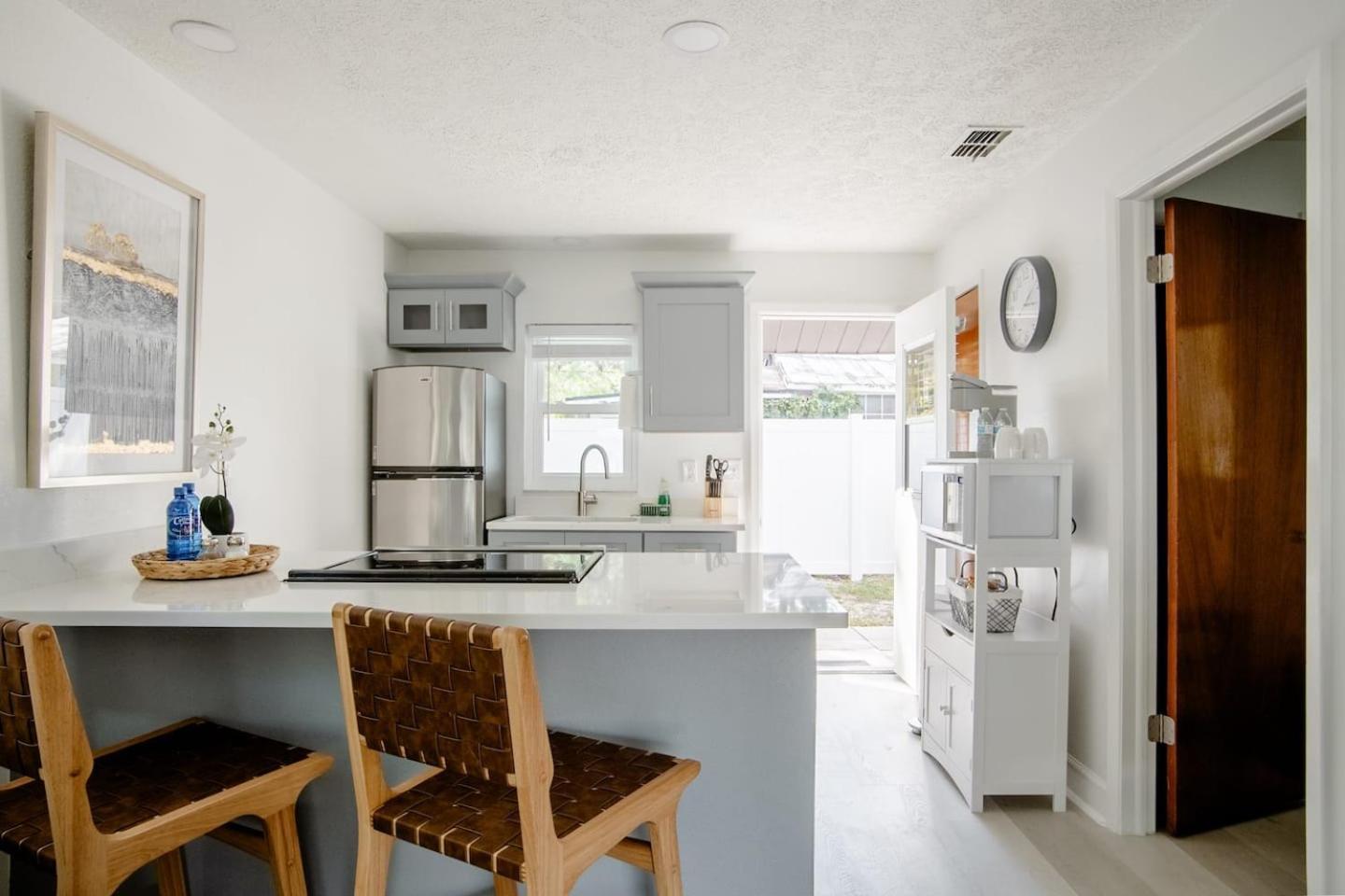 Walk Everywhere! 1-Bedroom Gem In Downtown Hub New Port Richey Εξωτερικό φωτογραφία